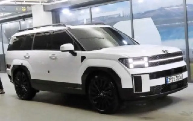수원중고차할부금리 싼타페 MX5 가솔린 2.5T 4WD 캘리그래피 블랙 잉크 매물 사진 2 - 2023/12 22,487km