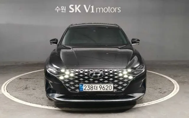 수원중고차할부금리 더 뉴 그랜저 IG 2.5 프리미엄 매물 사진 1 - 2022/09 132,551km